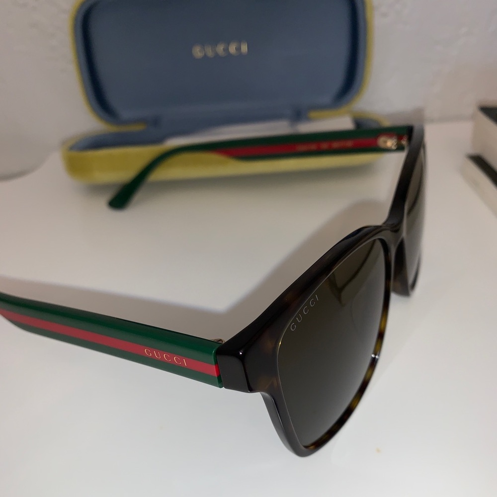 Gucci Sunglasses GG0417SK